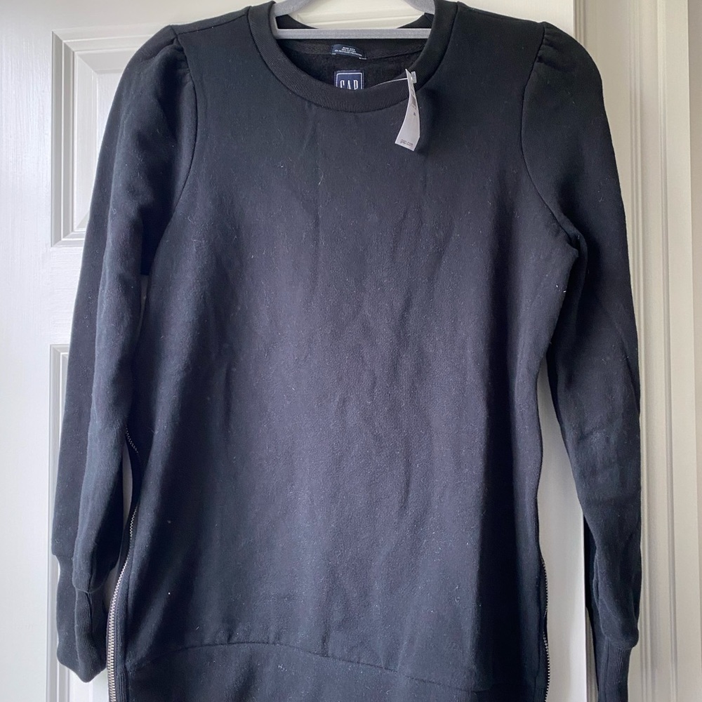 Gap MATERNITY black puff sleeve sweatshirt - size XS